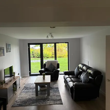 Seaside Garden Sanctuary Apartment Galway