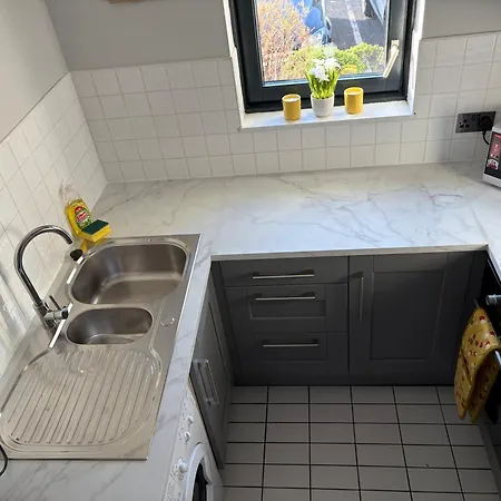 Apartment Seaside Garden Sanctuary *