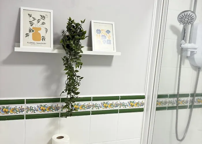 Seaside Garden Sanctuary 公寓